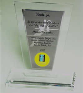 Acrílico - Troféu Acrílico com Placa de Aço Gravada e Marca D água